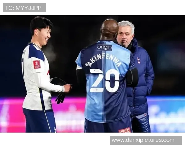 以德字为名的足球明星盘点与他们的精彩表现解析